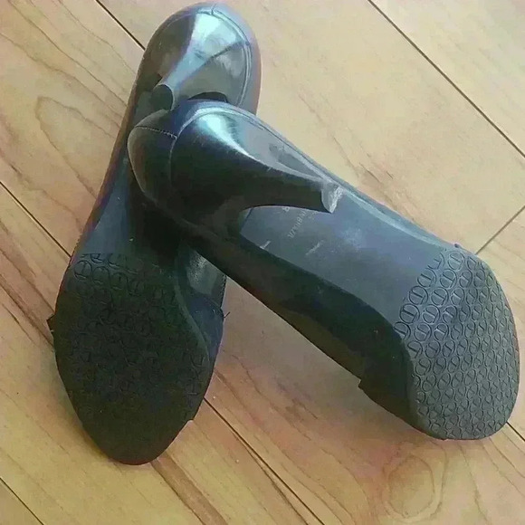 Talbots Teal Buckle Heels - Picture 4 of 4